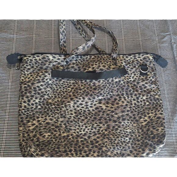 Athalon tote bag-Leopard print canvas- 14"x19"x2" 9"drop- excellent condition - Picture 4 of 8